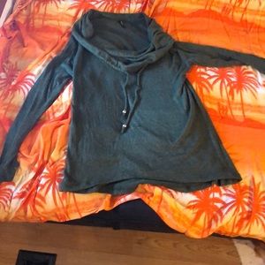 Turtle neck cowlneck